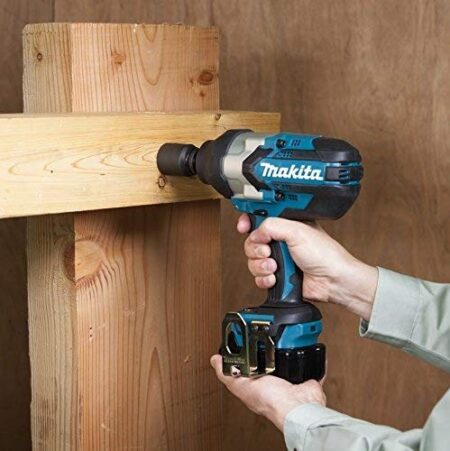 Акумулаторен ударен гайковерт 18V, 1000 Nm / MAKITA DTW1002Z / 3