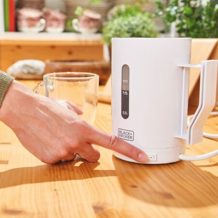 Електрическа кана за вода / Black+Decker DC1005 / 8