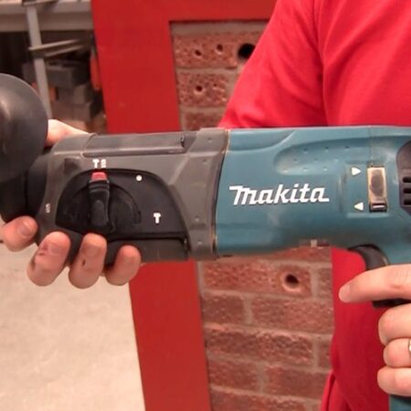 Електронен перфоратор / MAKITA HR2470 / 780W 7