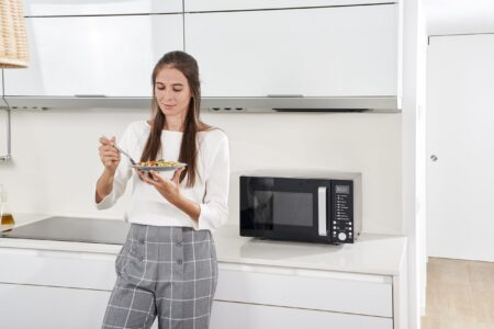 Микровълнова печка / Black+Decker BXMZ900E / 4