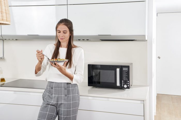 Микровълнова печка / Black+Decker BXMZ900E / 4