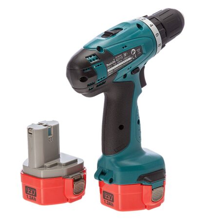 Винтоверт - бормашина, акумулаторна / MAKITA 6271DWAE / 12V 4